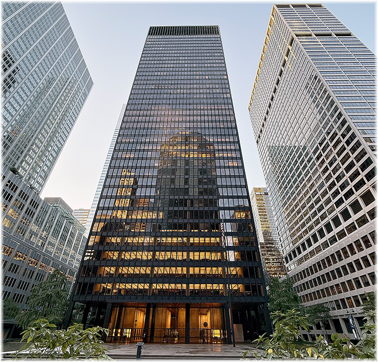 A Fully<br />
Integrated<br />
Multi-Family <br />
Office Image